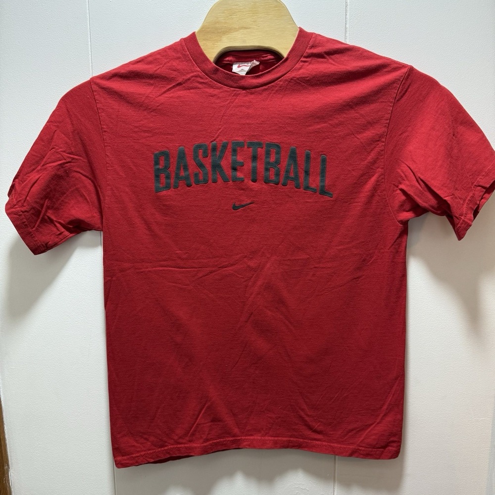 Vintage Nike Basketball T Shirt Mens Size Medium Red Y2K Center Swoosh